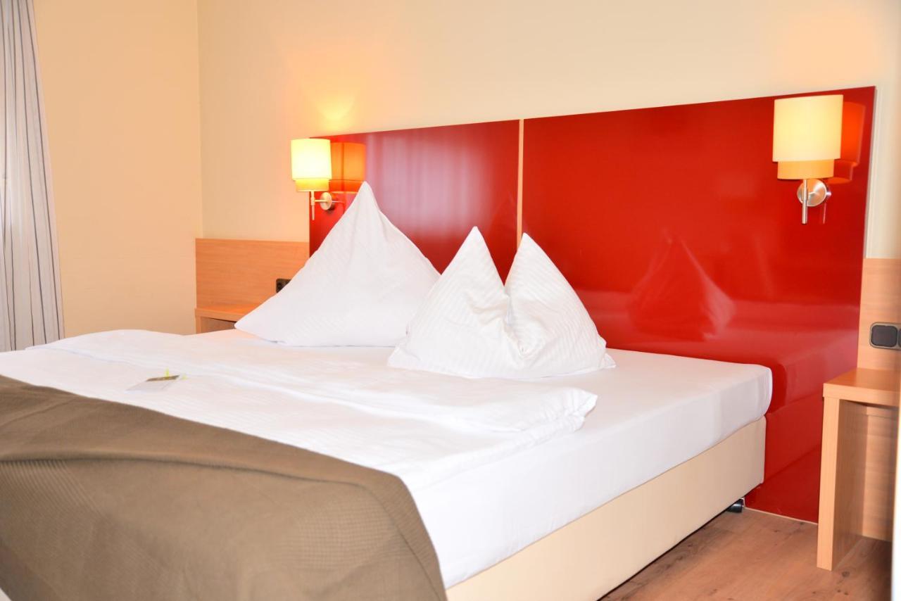 Hotel Paffhausen Wirges Exteriör bild