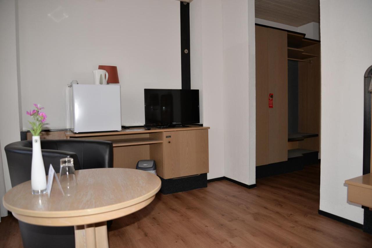 Hotel Paffhausen Wirges Exteriör bild